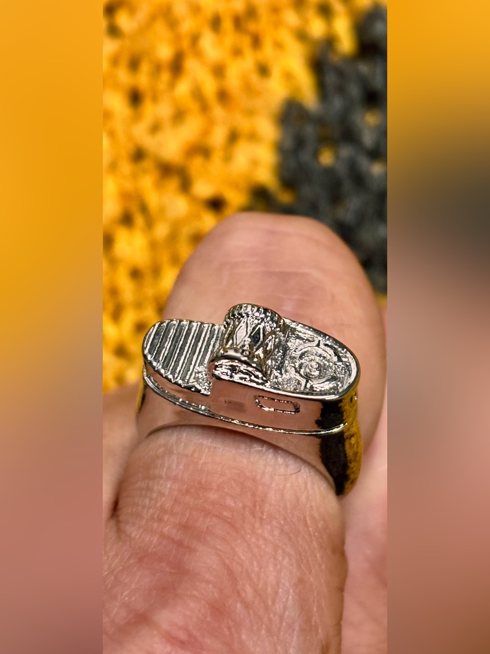 SILVER PLATED EDGY LIGHTER RING Size 8